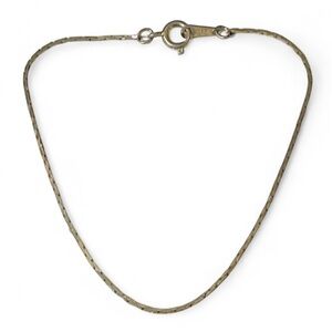 Vintage gold tone dainty chain clasp bracelet 7”